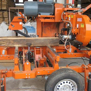 Erwerb einer neuen energieeffizienteren Blockbandsäge mit CNC-Steuerung
